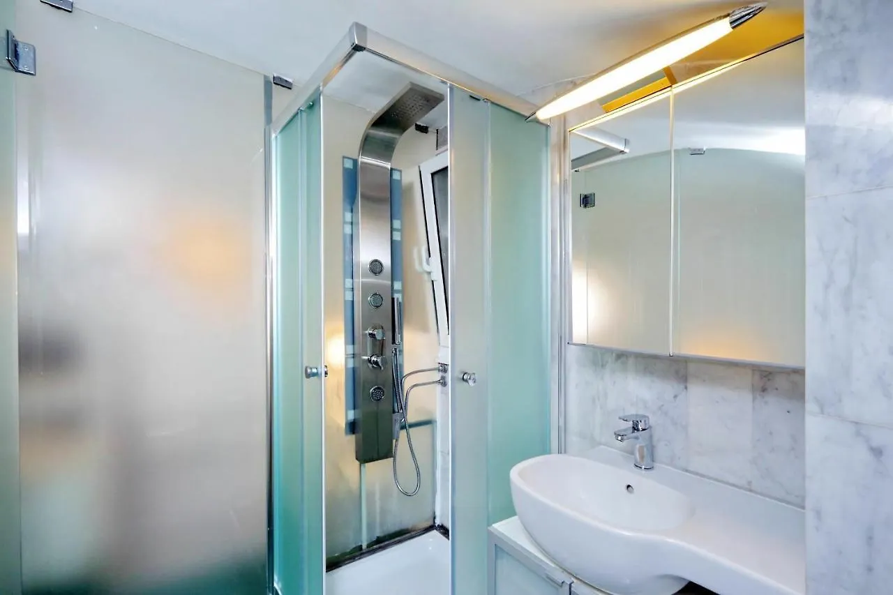 Apartment Coronari Rome